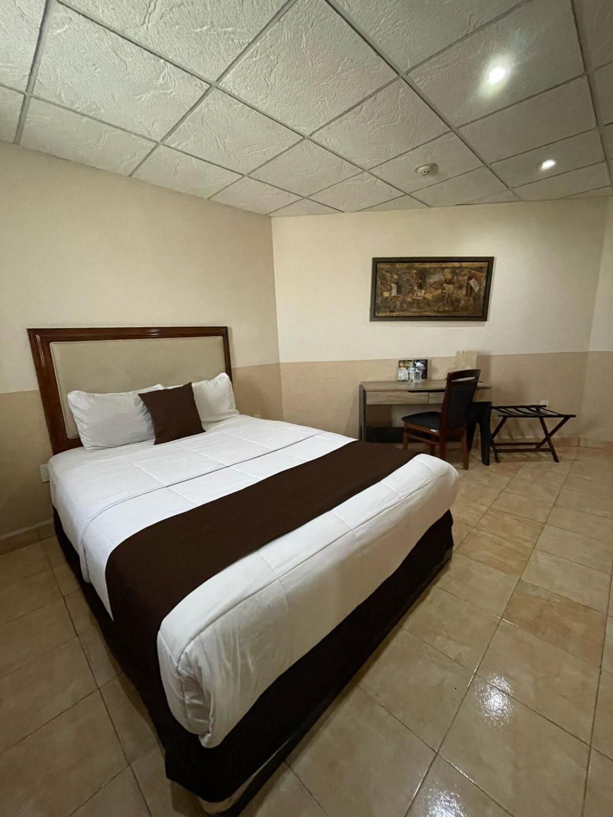 El Regio Hotell Monterrey Exteriör bild